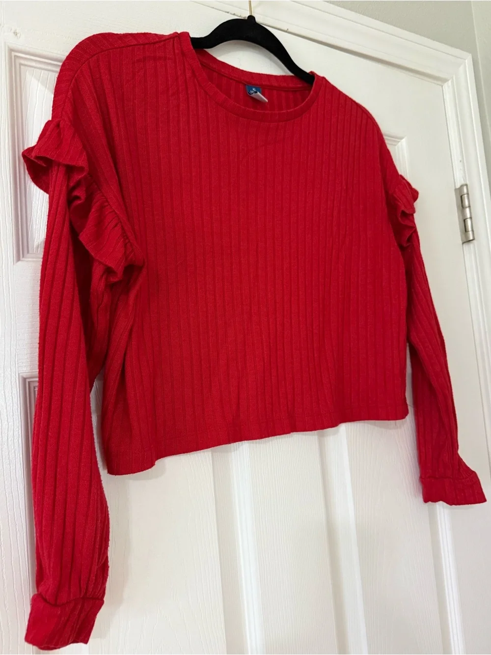 Red ribbed Old Navy Girls long sleeve top with ruffle sleeves, size XL